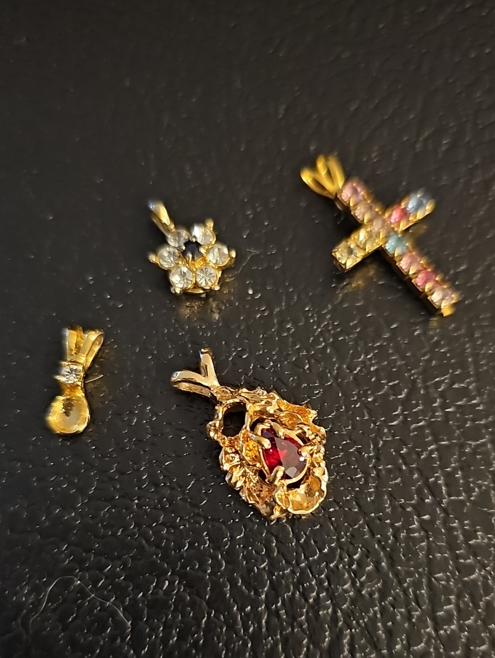 VTG Pendants